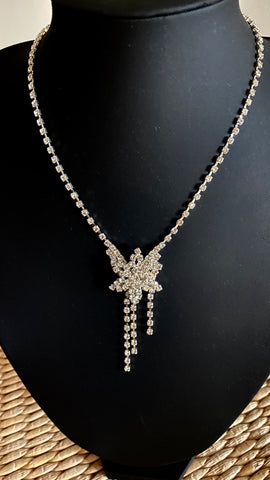 Sparkling faux diamond necklace lightweight