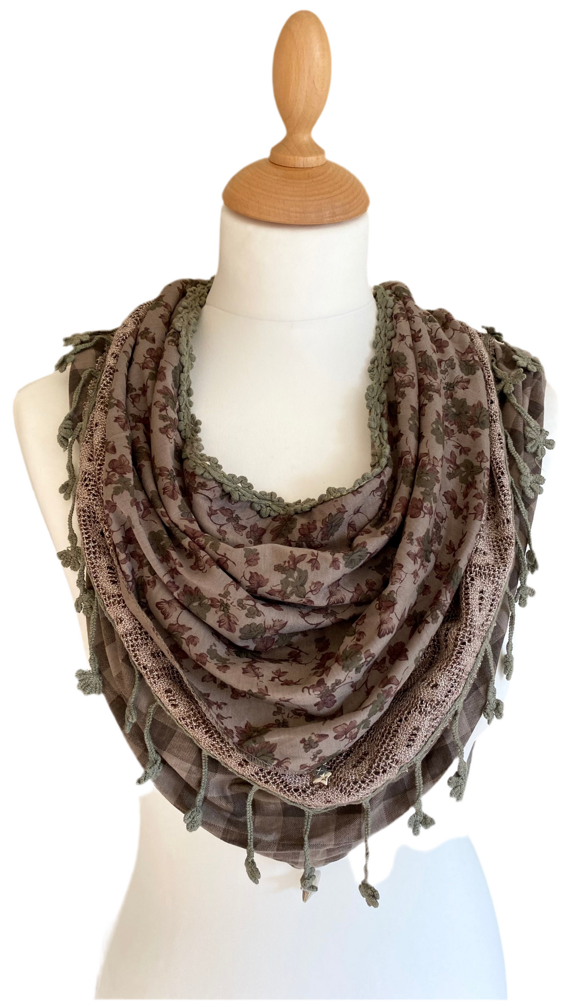 Triple layered, cosy warm scarf