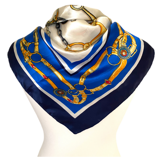 Silky soft classic design scarf