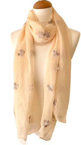 Super soft scarf embroidered with flowers
