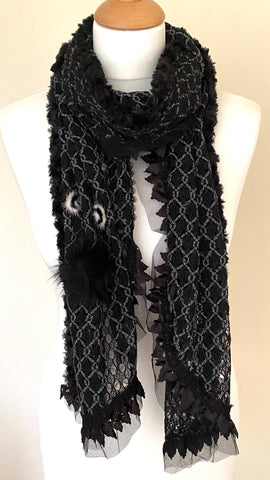 Monochrome scarf wrap elegant vintage look faux fur trim