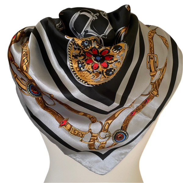 Silky soft classic design scarf