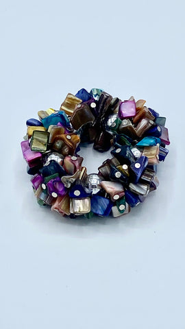 Iridescent expanding bracelet