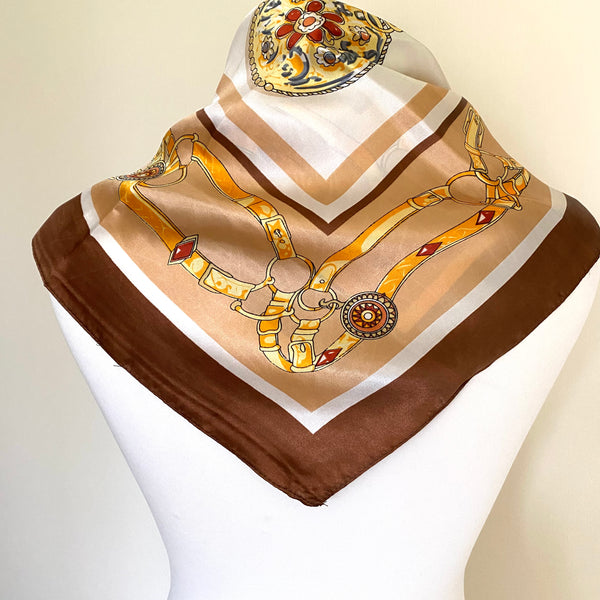 Timeless classic design scarf